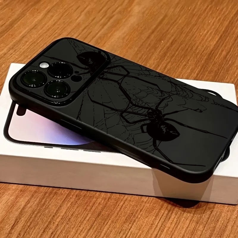 Apple Iphone 15 - Стильный черный чехол для телефона с